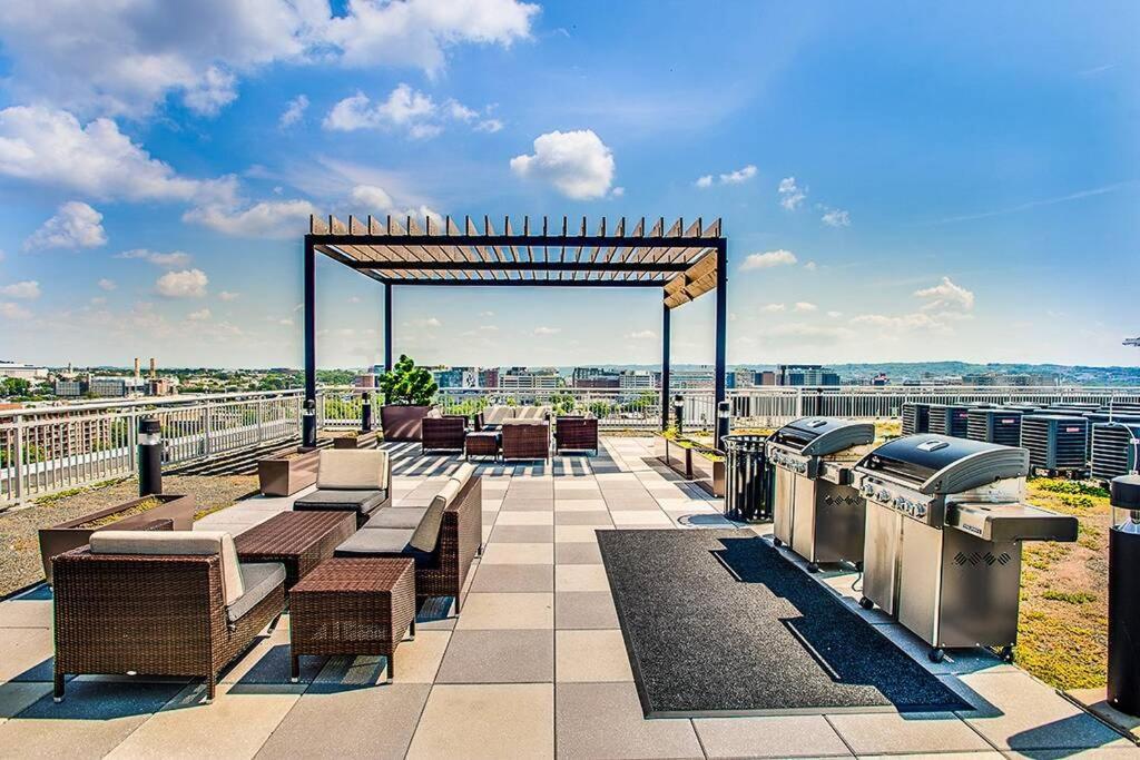 Luxury D.C. 1Br Apt W/Rooftop Pool In Southwest Waterfront Washington Esterno foto