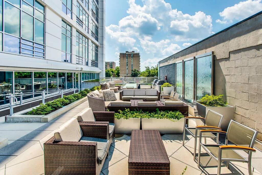 Luxury D.C. 1Br Apt W/Rooftop Pool In Southwest Waterfront Washington Esterno foto